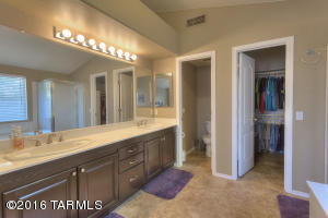 9330 E Montea Pl, Tucson, AZ 85747 photo 11