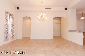 10572 E Ralph Alvarez Pl, Tucson, AZ 85747 photo 5