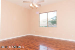 10572 E Ralph Alvarez Pl, Tucson, AZ 85747 photo 9