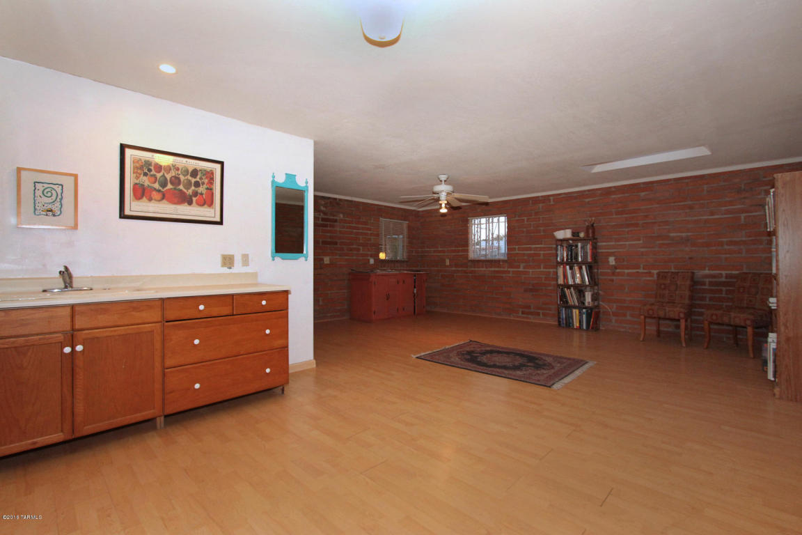 2321 E Hedrick Dr, Tucson, AZ 85719 photo 23