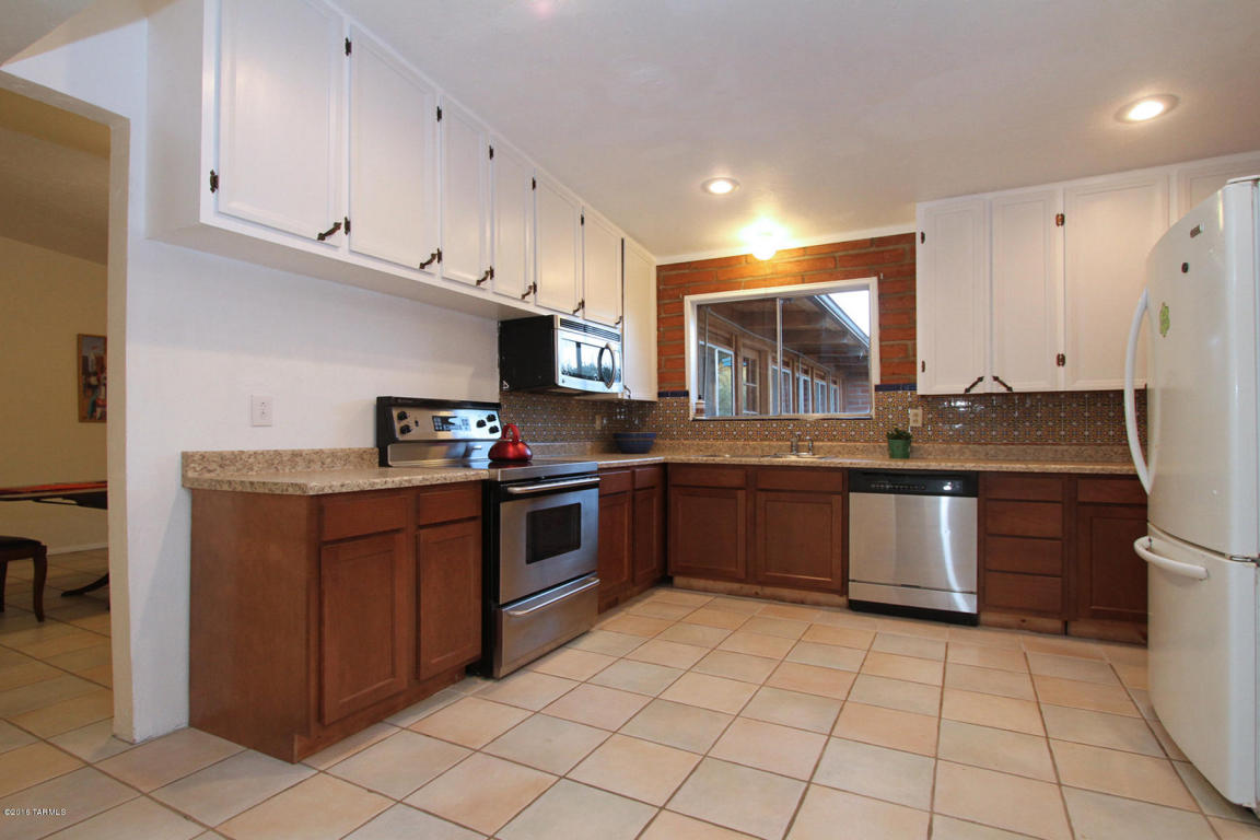 2321 E Hedrick Dr, Tucson, AZ 85719 photo 8