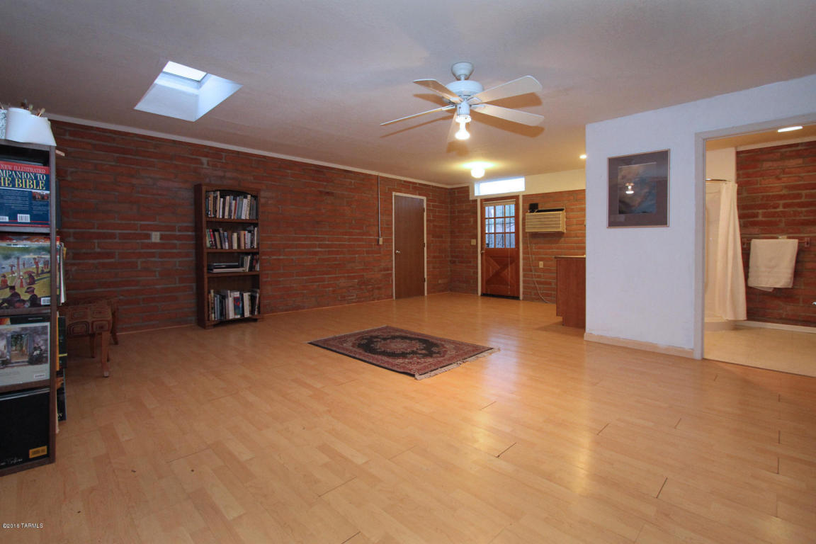 2321 E Hedrick Dr, Tucson, AZ 85719 photo 22