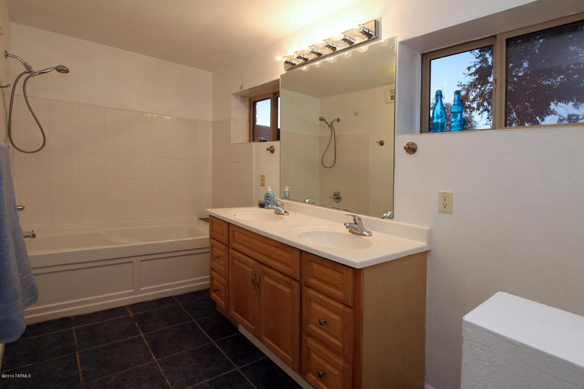 2321 E Hedrick Dr, Tucson, AZ 85719 photo 28
