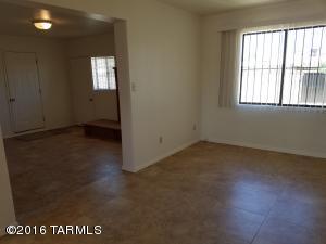 5961 E Sylvane St, Tucson, AZ 85711 photo 5