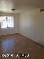5961 E Sylvane St, Tucson, AZ 85711 photo 7