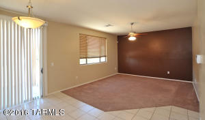 6613 E Gehrig Ln, Tucson, AZ 85756 photo 13