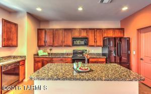 10591 E Cerulean Way, Tucson, AZ 85747 photo 7