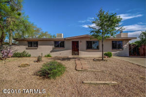 8456 E Ruby Dr, Tucson, AZ 85730 photo 2