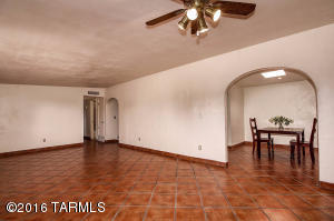 8456 E Ruby Dr, Tucson, AZ 85730 photo 6