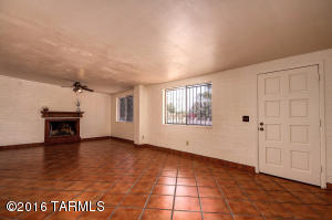 8456 E Ruby Dr, Tucson, AZ 85730 photo 4