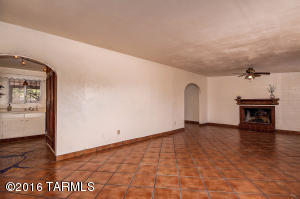 8456 E Ruby Dr, Tucson, AZ 85730 photo 5