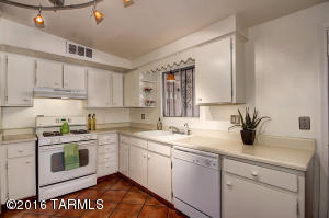 8456 E Ruby Dr, Tucson, AZ 85730 photo 11