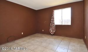 7158 E Lakeside Dr, Tucson, AZ 85730 photo 14