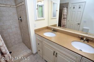 5325 E Baker St, Tucson, AZ 85711 photo 8