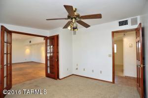 5325 E Baker St, Tucson, AZ 85711 photo 4