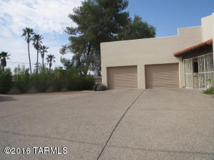 6901 E Crestline Dr, Tucson, AZ 85715 photo 4