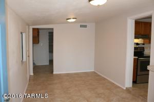 3955 E 27th St, Tucson, AZ 85711 photo 4