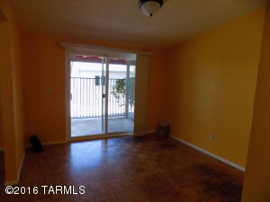 8917 E 25th St, Tucson, AZ 85710 photo 4