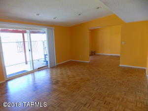 8917 E 25th St, Tucson, AZ 85710 photo 3