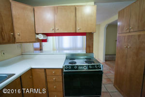7909 E 18th Pl, Tucson, AZ 85710 photo 9