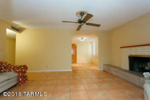 7909 E 18th Pl, Tucson, AZ 85710 photo 5