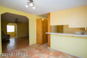 7909 E 18th Pl, Tucson, AZ 85710 photo 6