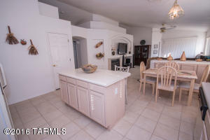 8846 E Maxwell Dr, Tucson, AZ 85747 photo 7