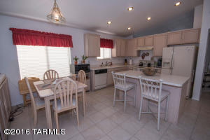8846 E Maxwell Dr, Tucson, AZ 85747 photo 5