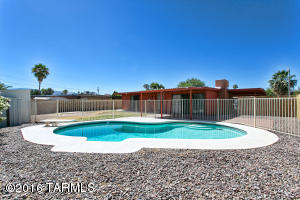 7931 Eli Pl, Tucson, AZ 85710 photo 2