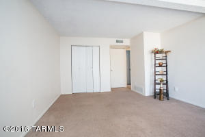 7931 Eli Pl, Tucson, AZ 85710 photo 13