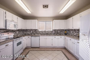 1080 N Vidal Dr, Vail, AZ 85641 photo 8