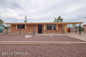 5225 E 25th St, Tucson, AZ 85711 photo 2