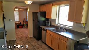 8136 E Baker Dr, Tucson, AZ 85710 photo 15