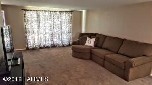 8136 E Baker Dr, Tucson, AZ 85710 photo 3