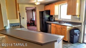 8136 E Baker Dr, Tucson, AZ 85710 photo 10