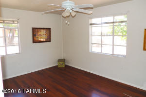 5448 E Linden St, Tucson, AZ 85712 photo 10