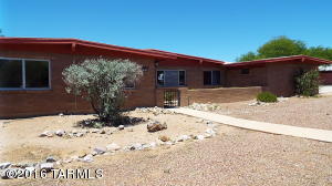 681 E Macon Dr, Vail, AZ 85641 photo 2