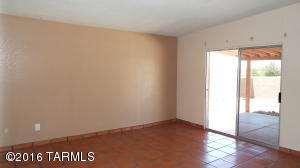 681 E Macon Dr, Vail, AZ 85641 photo 7