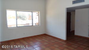 681 E Macon Dr, Vail, AZ 85641 photo 6