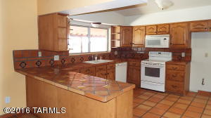 681 E Macon Dr, Vail, AZ 85641 photo 5