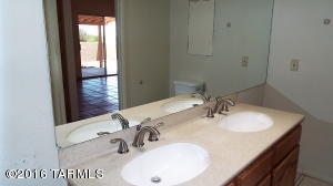 681 E Macon Dr, Vail, AZ 85641 photo 8