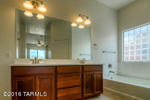 7883 E New Leaf Pl, Tucson, AZ 85756 photo 27