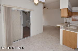9272 N Eaglestone Loop, Tucson, AZ 85742 photo 5