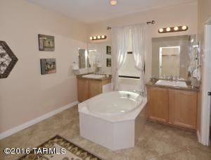 424 E Cedarvale Rd, Tucson, AZ 85704 photo 8