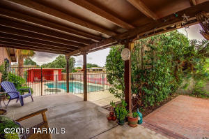 8917 E Palm Tree Dr, Tucson, AZ 85710 photo 3