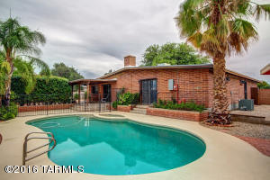 8917 E Palm Tree Dr, Tucson, AZ 85710 photo 5