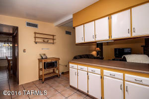 8917 E Palm Tree Dr, Tucson, AZ 85710 photo 10