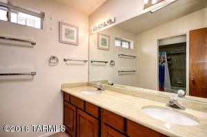 8917 E Palm Tree Dr, Tucson, AZ 85710 photo 20