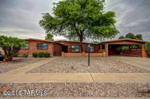 8917 E Palm Tree Dr, Tucson, AZ 85710 photo 1