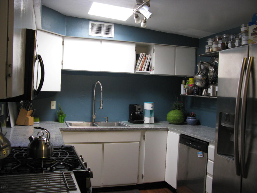 4458 E 28th St, Tucson, AZ 85711 photo 2